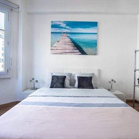 Modern Sea View Apartment On Promenade Des Anglais Ница Екстериор снимка
