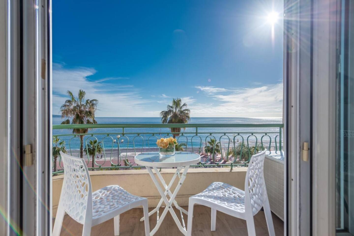 Modern Sea View Apartment On Promenade Des Anglais Ница Екстериор снимка